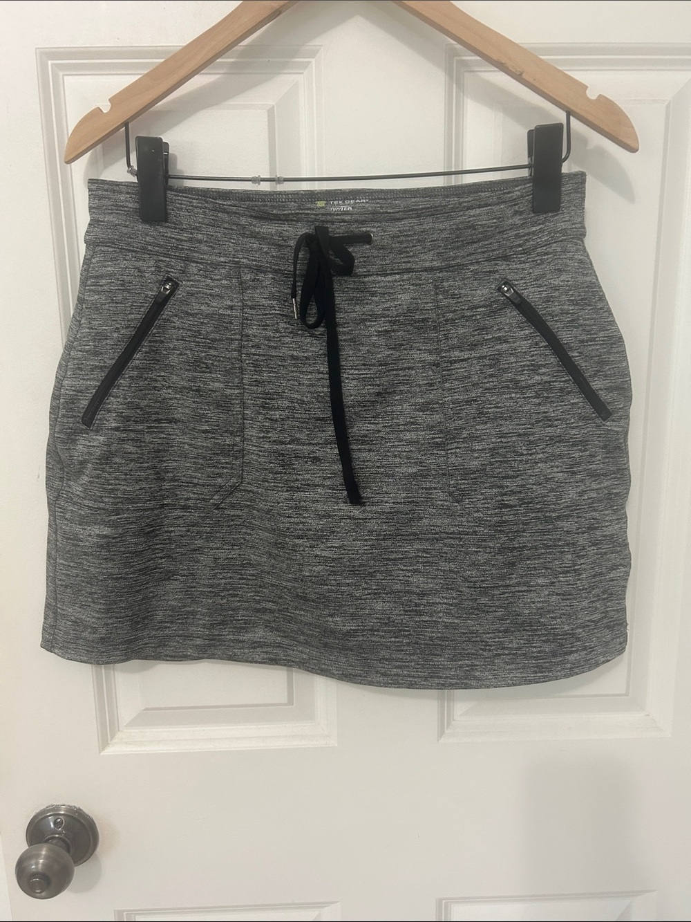 tek gear Drawstring Athletic Mini Skirt size medium black white